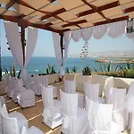 Cynthiana Beach Hotel